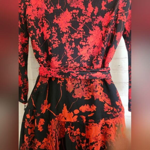 NWT Diane Von Furstenberg "Irina" Black/Red Floral Silk Jersey Wrap Dress Sz.2 - Picture 7 of 11